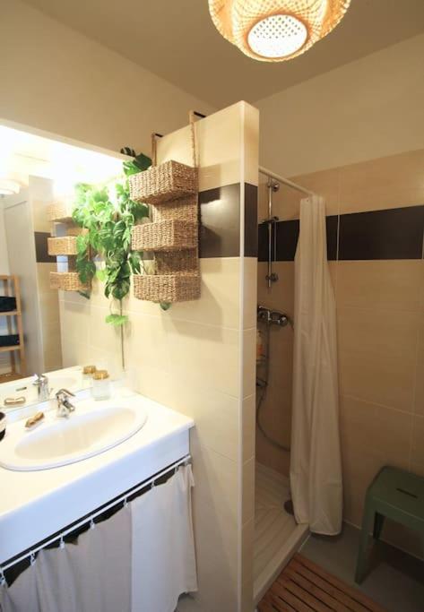 Cosy Appartement Entre Vignes Et Garrigue Avec Piscine Péret Exteriör bild