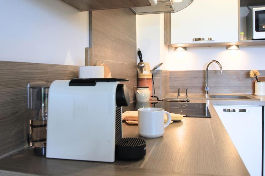 Cosy Appartement Entre Vignes Et Garrigue Avec Piscine Péret Exteriör bild