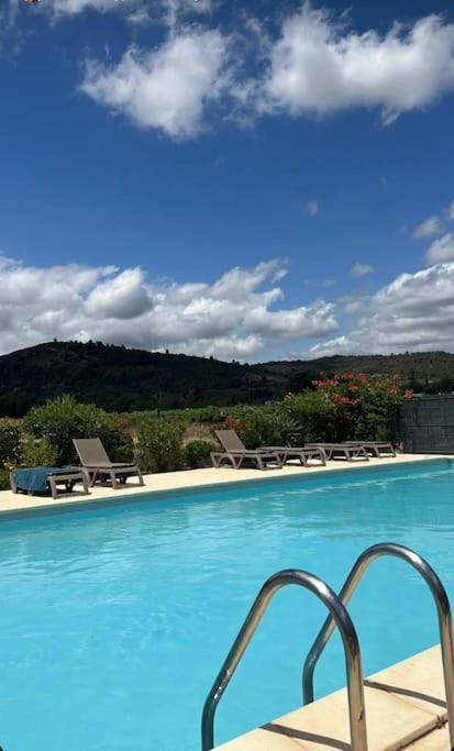 Cosy Appartement Entre Vignes Et Garrigue Avec Piscine Péret Exteriör bild