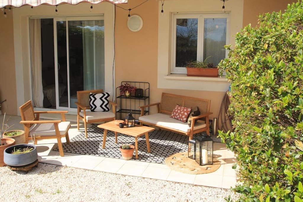 Cosy Appartement Entre Vignes Et Garrigue Avec Piscine Péret Exteriör bild