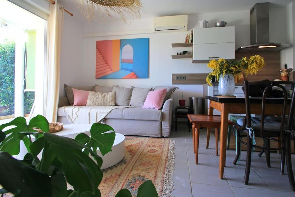 Cosy Appartement Entre Vignes Et Garrigue Avec Piscine Péret Exteriör bild